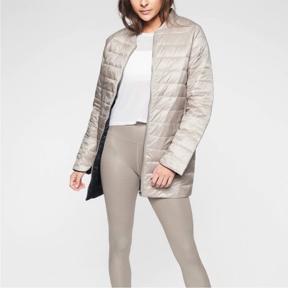 Athleta Reversawarm Down Coat Approximate Size Small Dark Grey/Beige‎
